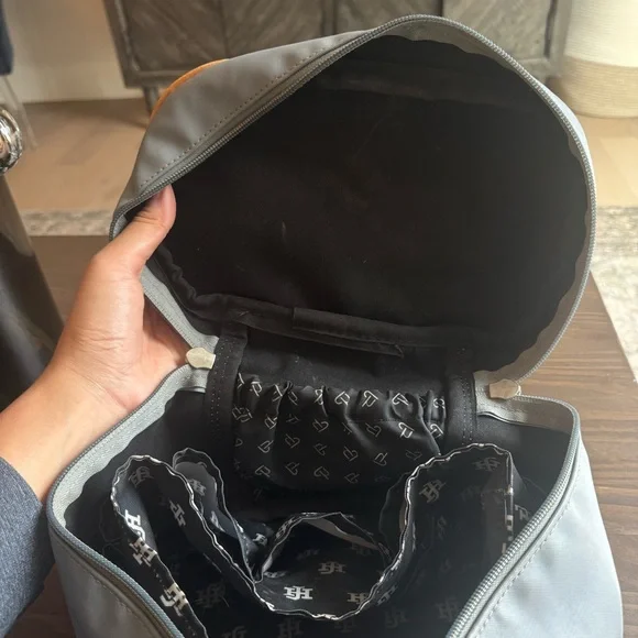 Jon Hart Makeup Bag with Insert - Picture 3 of 10